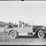 Cover image for Photograph - MRS R FEATHERSTONE, FLOSS BRAITHWAITE, MRS H. BRAITHWAITE, A.G. BARNARD IN CAR (DRIVER UNKNOWN)