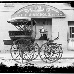Cover image for Photograph - E C A Nichol's carriage [glass plate]