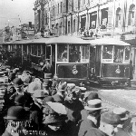 Cover image for Photograph - Scene at the crowds at the opening of the Launceston tram service on the 16th August
