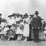 Cover image for Photograph - Mills and Garth families at Royal Hobart Regatta.