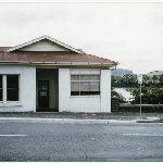 Cover image for Hellyer Region photographs: No.s 16 Wynyard-old library.