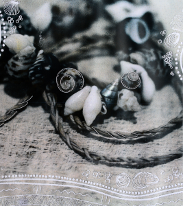 Shell necklace.